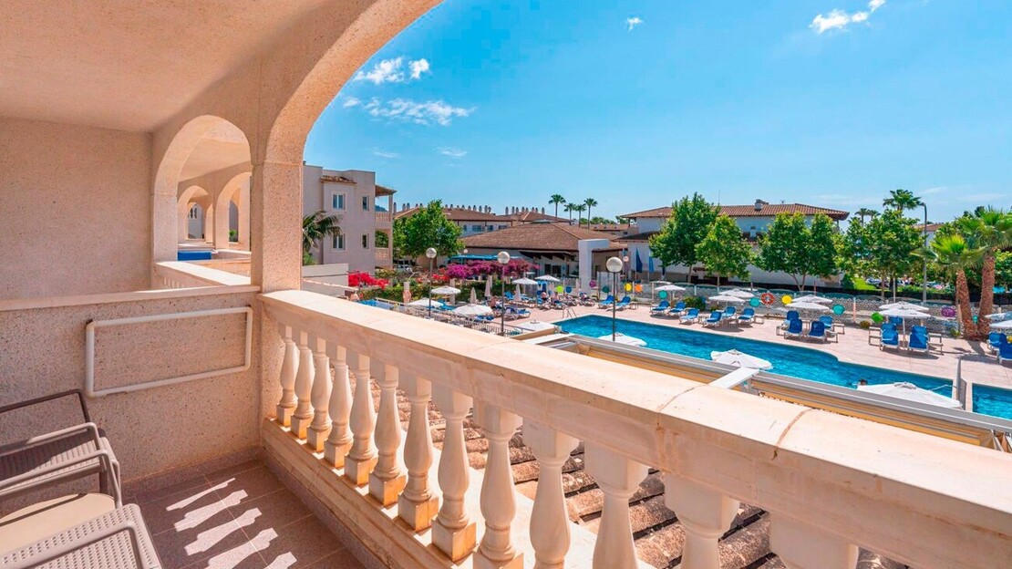 Junior Suite Pool View